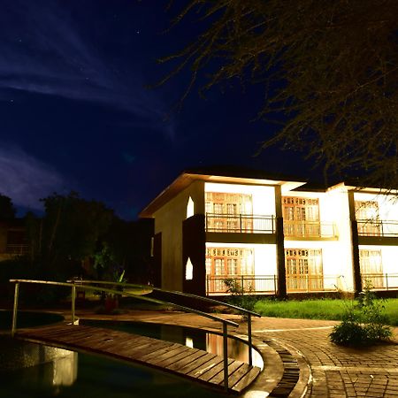 Hunters Lodge Twaandu Buitenkant foto