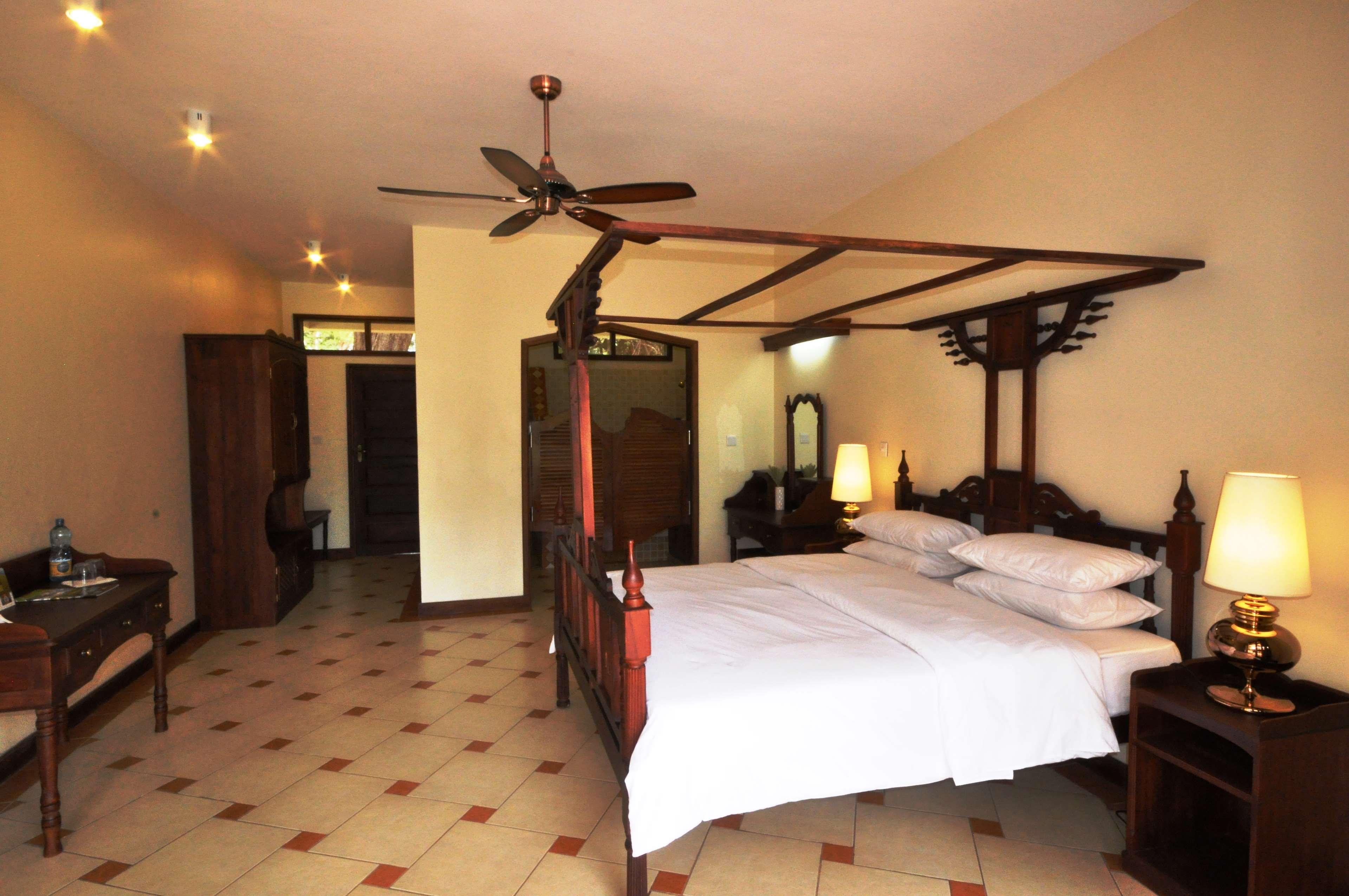 Hunters Lodge Twaandu Buitenkant foto