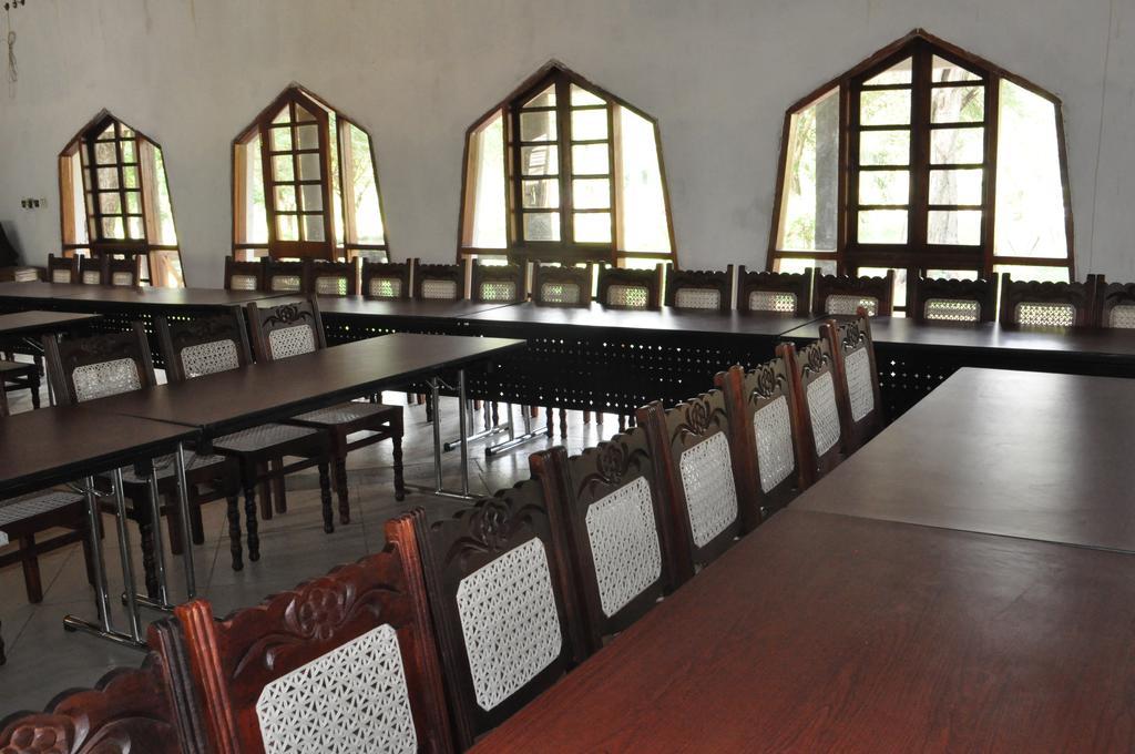 Hunters Lodge Twaandu Buitenkant foto